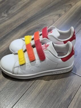 Adidas Stan Smith Kids Sneakers White Multicolor Velcro Straps Size US 1.5